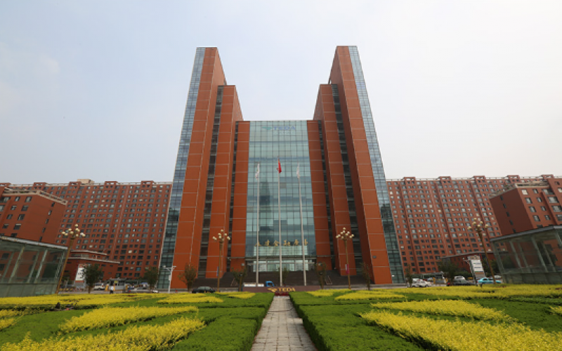2003年，邁入集團化經營發(fā)展軌道