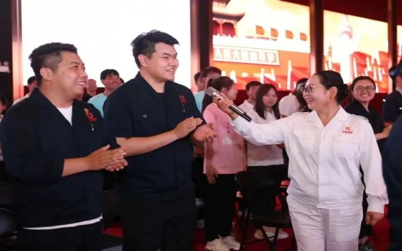 綻放青春光彩 開(kāi)啟榮耀征程！榮程集團(tuán)舉行2023屆榮耀青年文藝匯報(bào)晚會(huì)