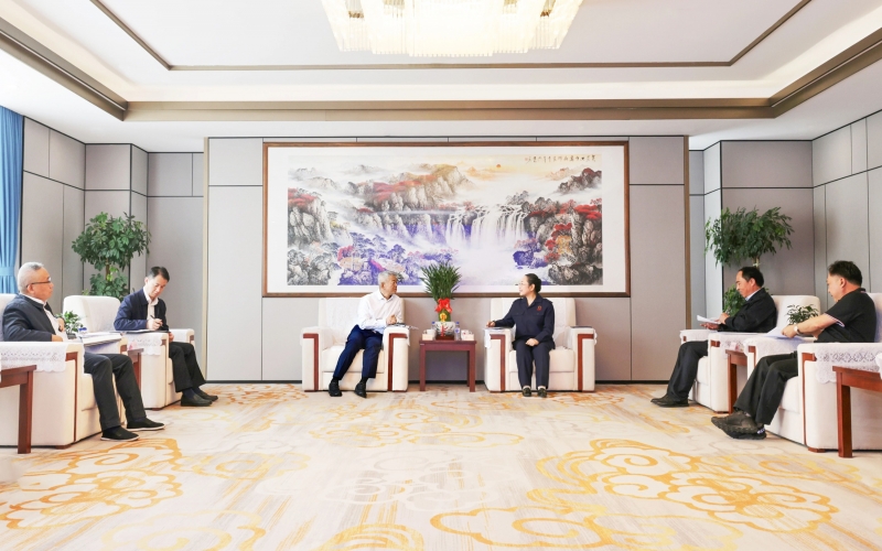 國網(wǎng)天津市電力公司董事長、黨委書記郭銘群深入榮程集團(tuán)走訪調(diào)研